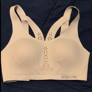 32C Angel Maxi Sports Bra